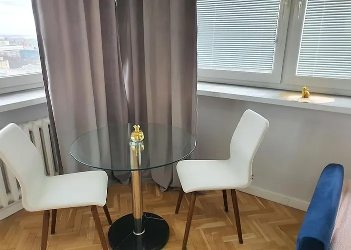 Srodmiescie Metro, 19 Floor *