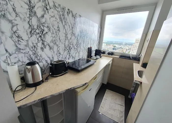 Srodmiescie Metro, 19 Floor *